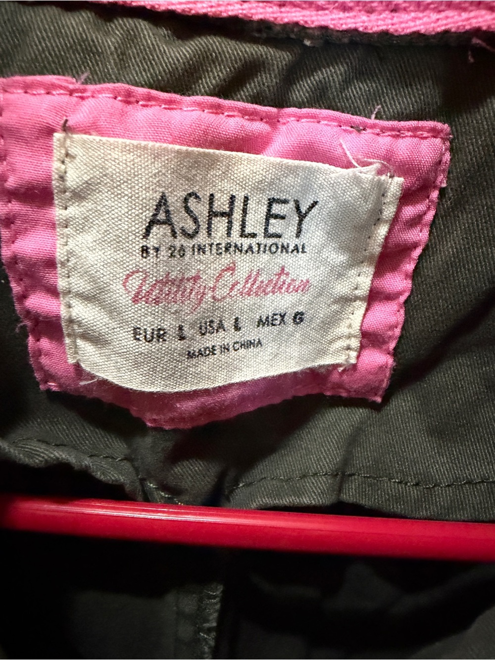 Ashley By 26 International Olive Utility Vest with Snap Epaulets - Picture 5 of 7